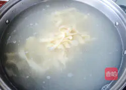 Illustration of how to make spicy and sour noodles 9