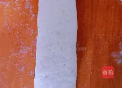 Illustration of how to make steamed buns and flower rolls 14