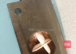 Illustration of how to make braised noodles with fennel 6