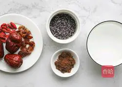 Illustration of how to make blood glutinous rice to nourish blood rice paste 1