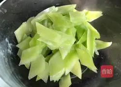 Illustration of home-style fried pork slices 2