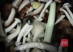 Mushroom, winter melon and duck soup recipe illustration 3