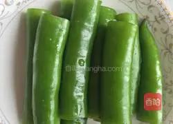 Illustration of homemade sweet and sour pickles 7