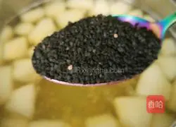 Sesame Rock Sugar Snow Pear Recipe Illustration 5