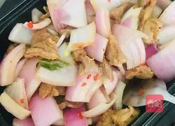 Illustration of how to cook mutton with onions 7