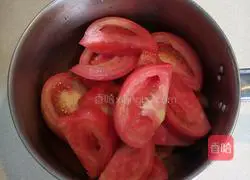 Illustration of Tomato Spare Ribs Soup 7