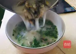 Illustration of how to make crucian carp soup 5