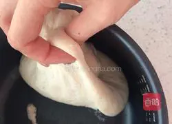 Illustration of making dough cake 3