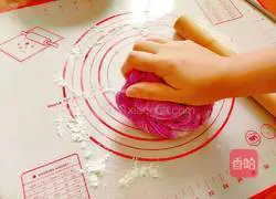 Illustration of how to make rose steamed buns 9