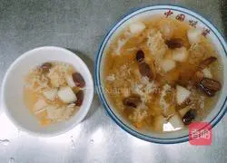 Illustration of how to make Tremella and Snow Pear Soup 4