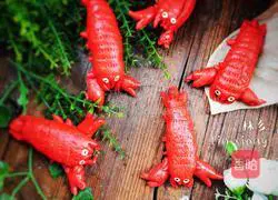 Illustration of how to make crayfish steamed buns 13