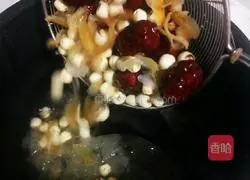 Recipe for Tremella, Lotus Seed and Red Date Soup 9