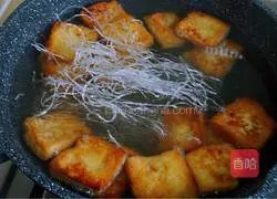 Illustration of how to make spinach, tofu and vermicelli soup 8