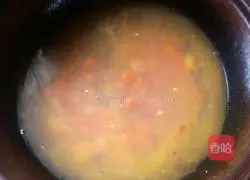 Illustration of how to make tomato and meatball soup 4