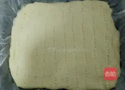 Illustration of how to make meat floss rolls 7