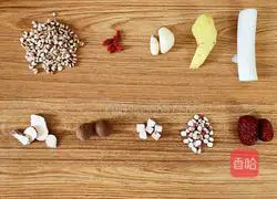 Illustration of how to make Poria Pork Bone and Dampness Removing Soup 5