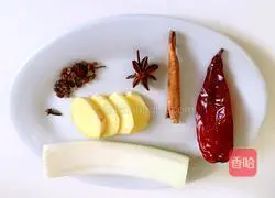 Illustration of how to make garlic plum pork meat 3