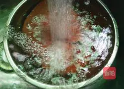 Illustration of how to make garlic, celery and pig blood 2