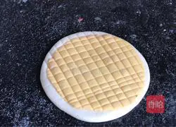 Illustration of how to make sunflower buns 6