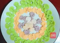 Illustration of how to make vegetable butterfly noodles 11