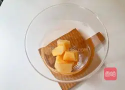 honey Illustration of how to make melon coconut coffee liqueur 8