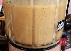 Illustration of how to make red dates, white fungus and lotus seed soup 10