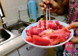 Illustration of how to make cold tomatoes 3