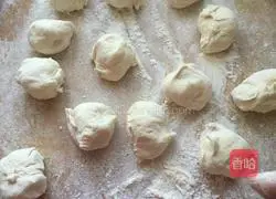 Illustration of how to make dough cakes 6