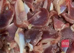 Illustration of how to make spicy fried chicken gizzards 2