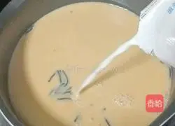 Illustration of how to make pearl milk tea 10