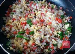 Golden Egg Fried Rice Recipe Illustration 10