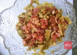 Illustration of how to make the crispy mustard vegetable and fresh meat mooncakes 7