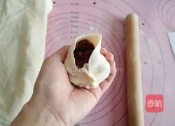 Illustration of how to make Northeastern bean buns 12