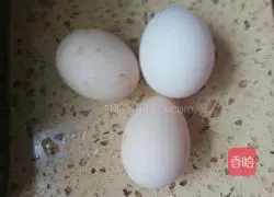 Illustration of how to make tomato meat and egg soup 2