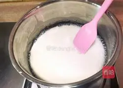 Illustration of how to make 65-degree tangzhong hamburger embryos 2