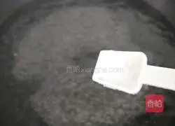 Illustration of how to make yuba mixed with chrysanthemum 4