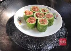 Illustration of how to make cucumber stuffed with meat 8