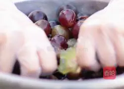 Wine brewing method illustration 4