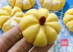 Illustration of how to make pumpkin dumplings 4