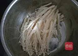 Illustration of how to make double mushroom tomato tofu soup 1