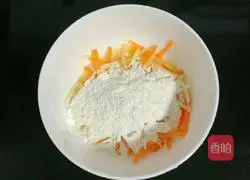 Illustration of how to cook scallops with seasonal vegetables (baby food supplement) 12