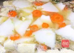 Illustration of making frozen tofu, vermicelli and meatball soup 7