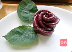 Illustration of how to make mulberry pomace and rose flower steamed buns 7