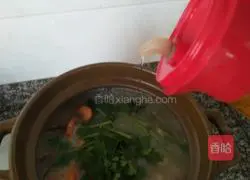 Illustration of how to make gold and silver seafood porridge 10