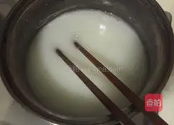 Illustration of how to make jujube foam paste 1