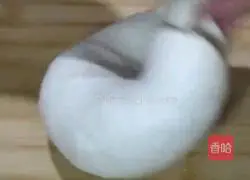 Illustration of how to make a box of leeks that are not hard after cooling 11