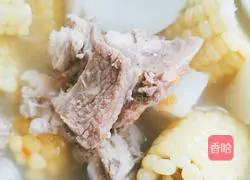 Illustration of how to make pork ribs, corn and yam soup 17