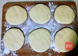 Illustration of how to make milk-flavored cornmeal pancakes (coarse grains) 10