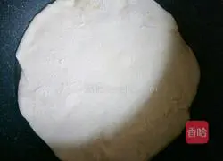 Illustration of how to make multi-layered dough cakes 10