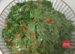 Illustration of hand-rolled spinach noodles 9